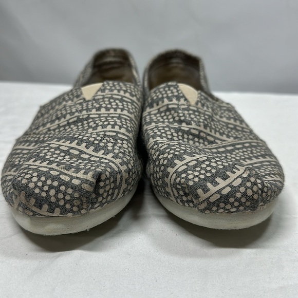 TOMS Graphic Print Slip On Shoes, 6.5 - Picture 5 of 8